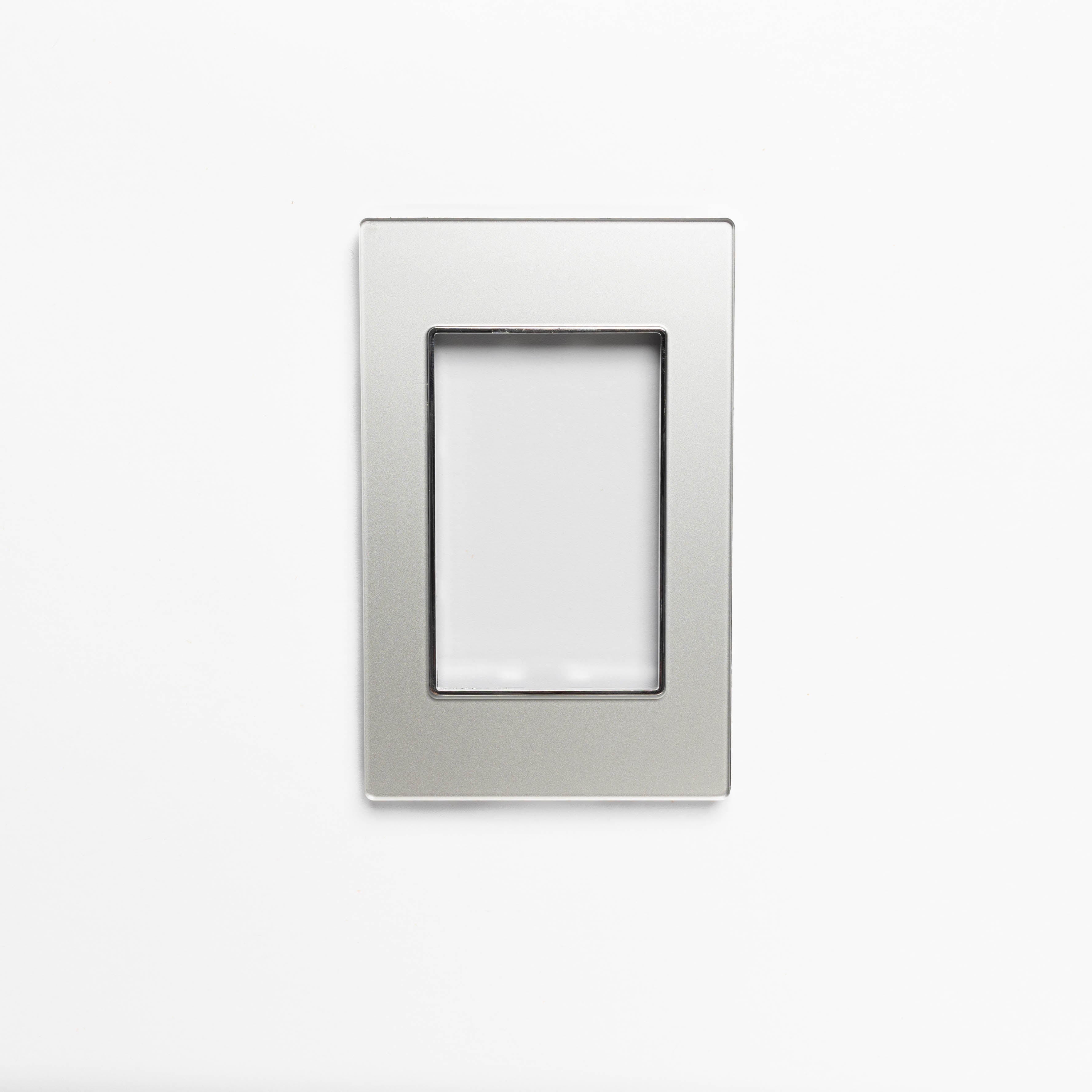 TAPA ACRILICA PLATA Y BORDE CROMADO REF: MT-02AP